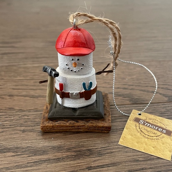 S’mores Carpenter / Handyman / Handywomen Holiday Christmas Ornament - Picture 4 of 8